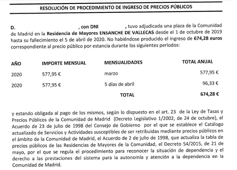 Carta que ha recibido María de Álvaro con la reclamación del pago de la residencia en la que falleció su padre.