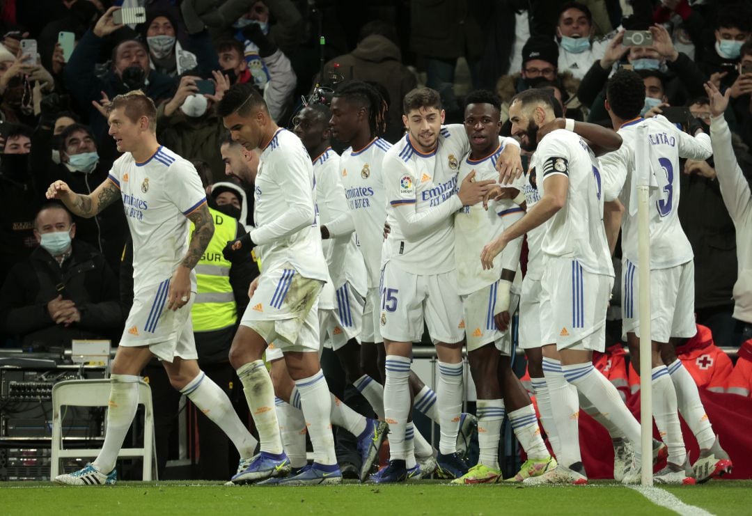 Los jugadores del Real Madrid celebrando un tanto