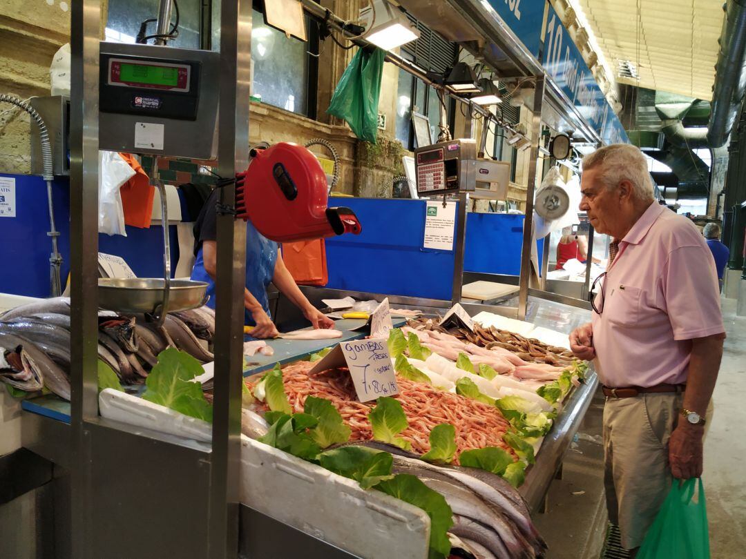 Uno de los puestos del Mercado de la plaza Esteve