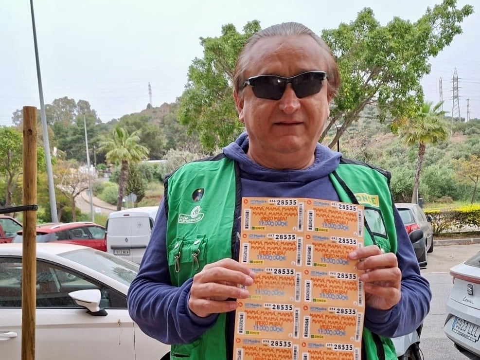 El vendedor de la ONCE que ha repartido la suerte en Málaga este viernes