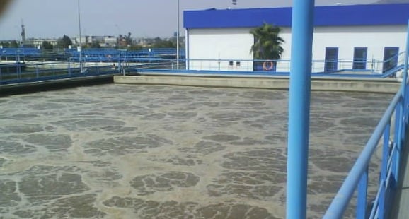 Agua en una planta de tratamiento de Málaga