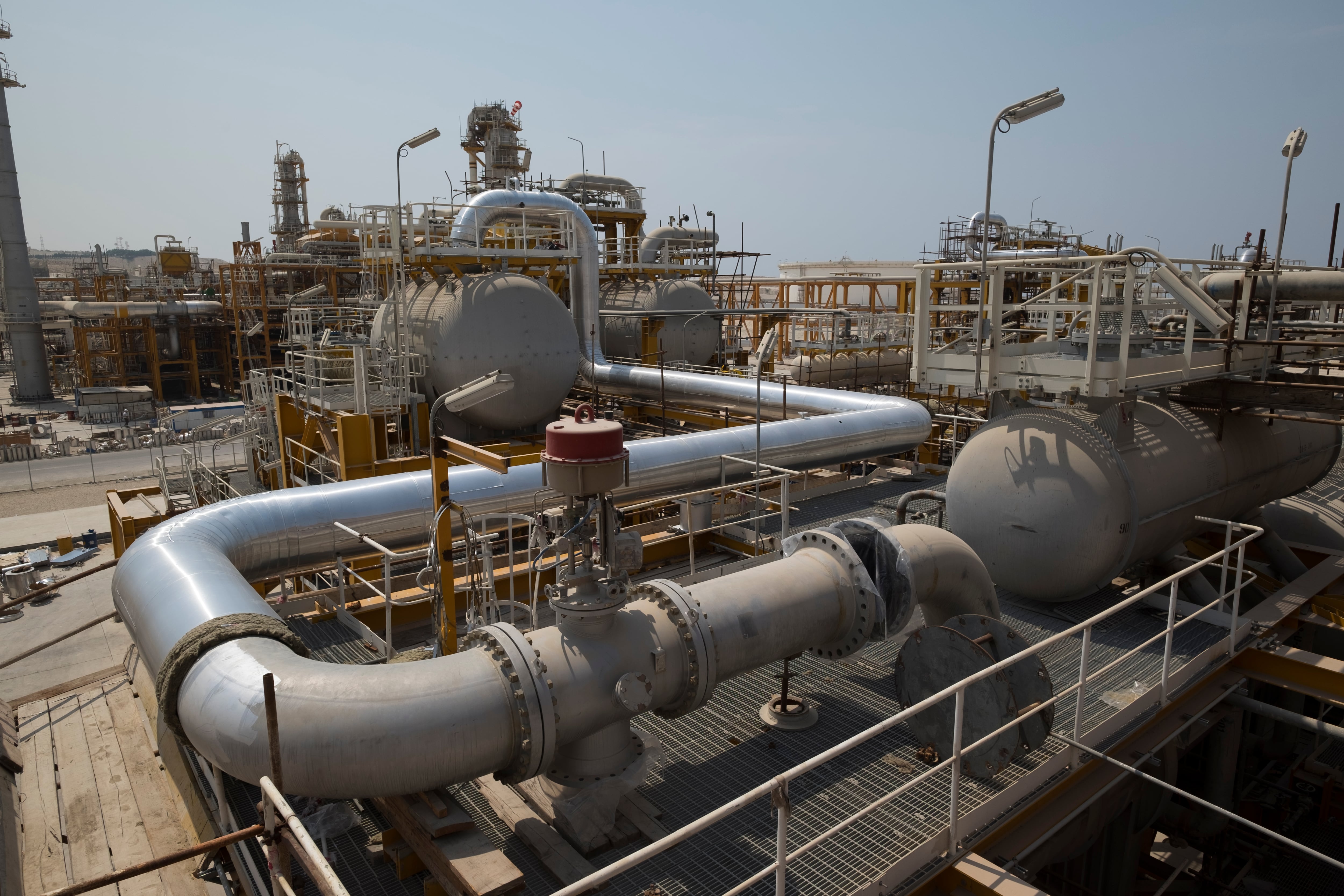 Parte de las instalaciones del yacimiento de South Pars en Asaluyeh (Irán)