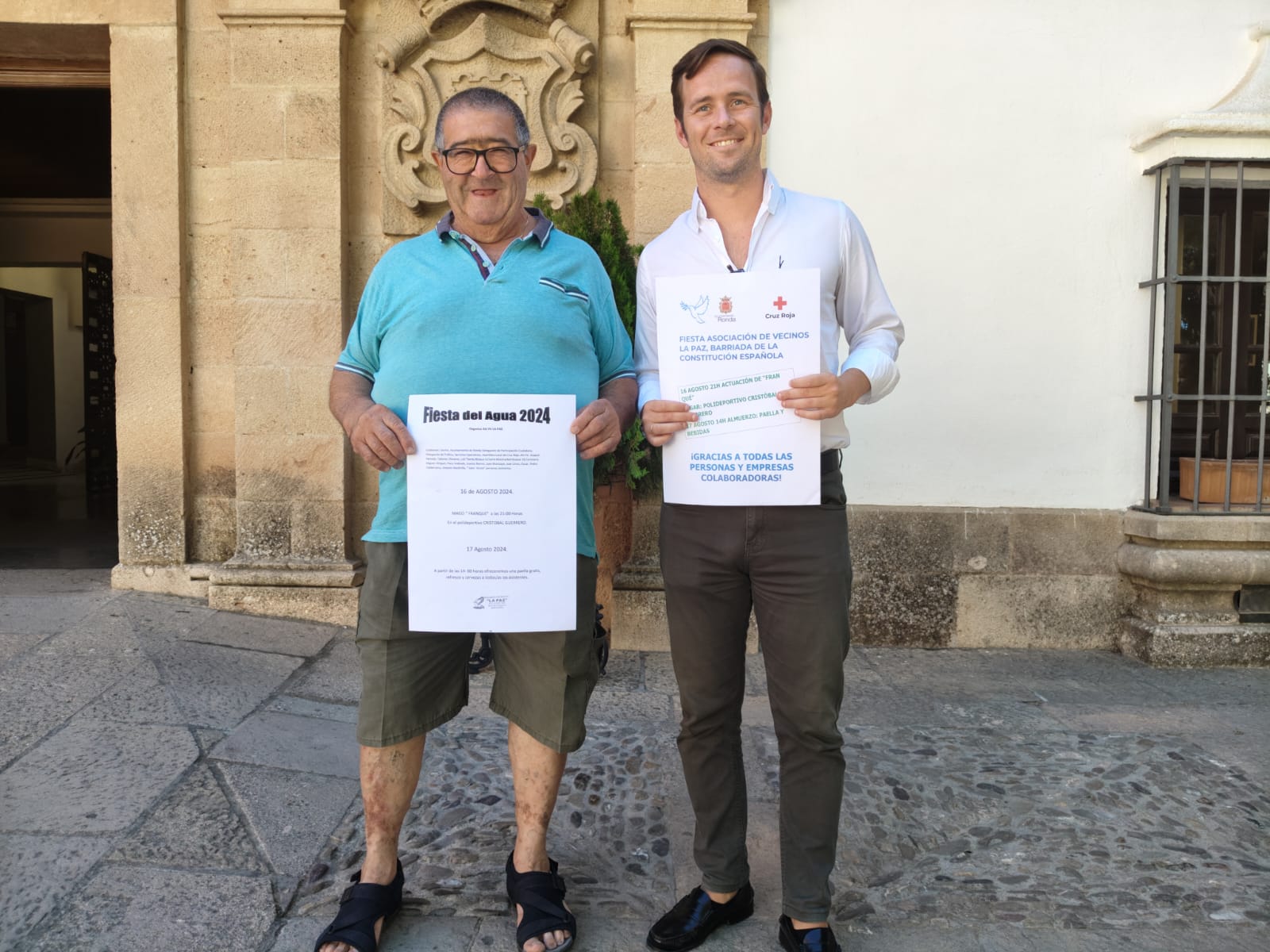 El presidente de la asociación de vecinos de ‘La Paz’, Salvador Guerrero ‘Pico’ junto al concejal de Participación Ciudadana, Nacho Alonso