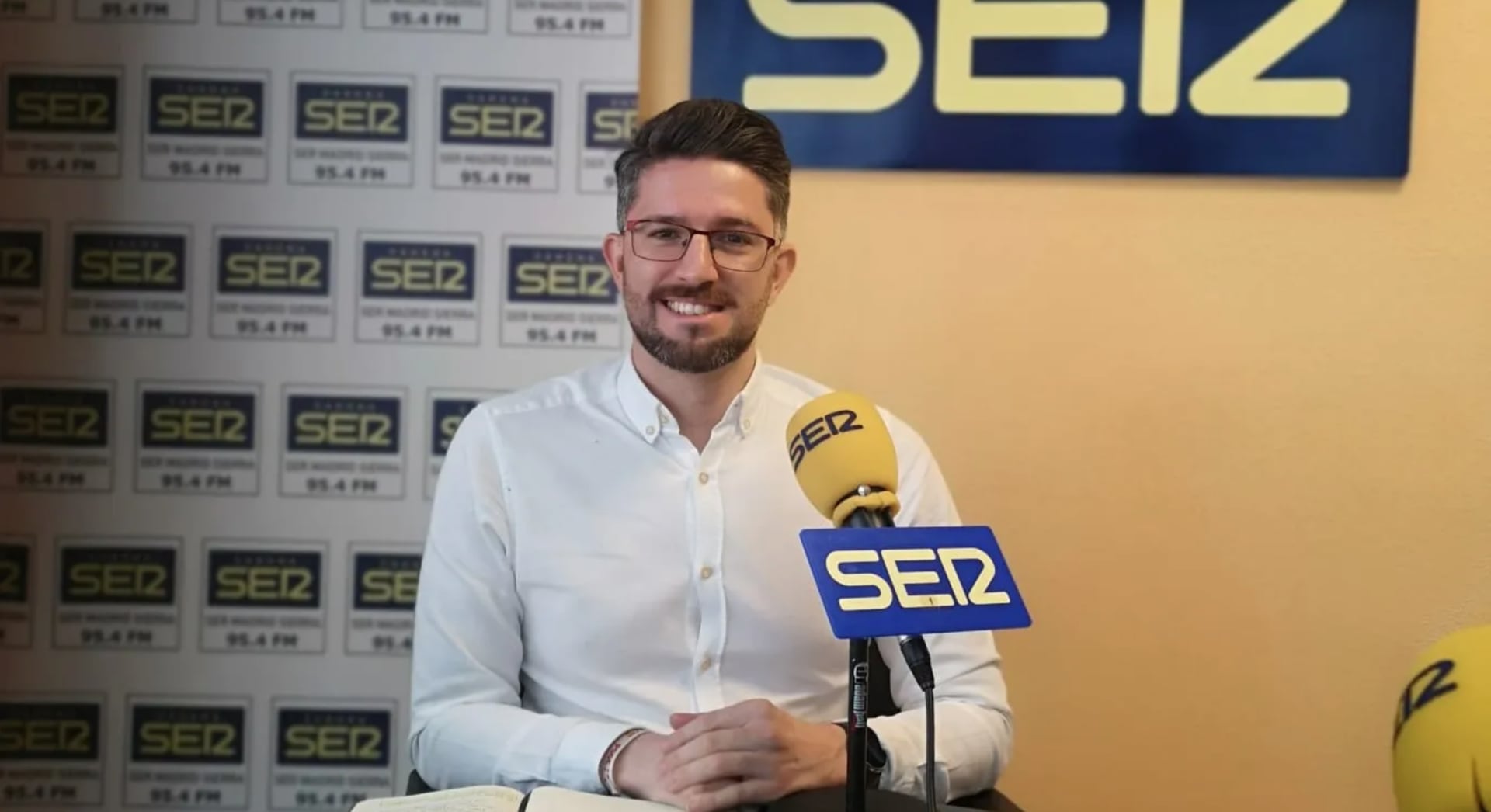 Andrés Villa, secretario general del PSOE de Collado Villalba, en los estudios de SER Madrid Sierra