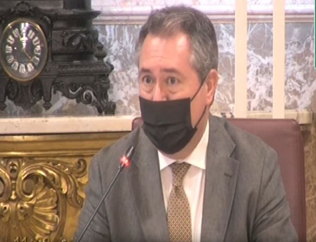 Juan Espadas en el Pleno sobre el estado de la ciudad. 