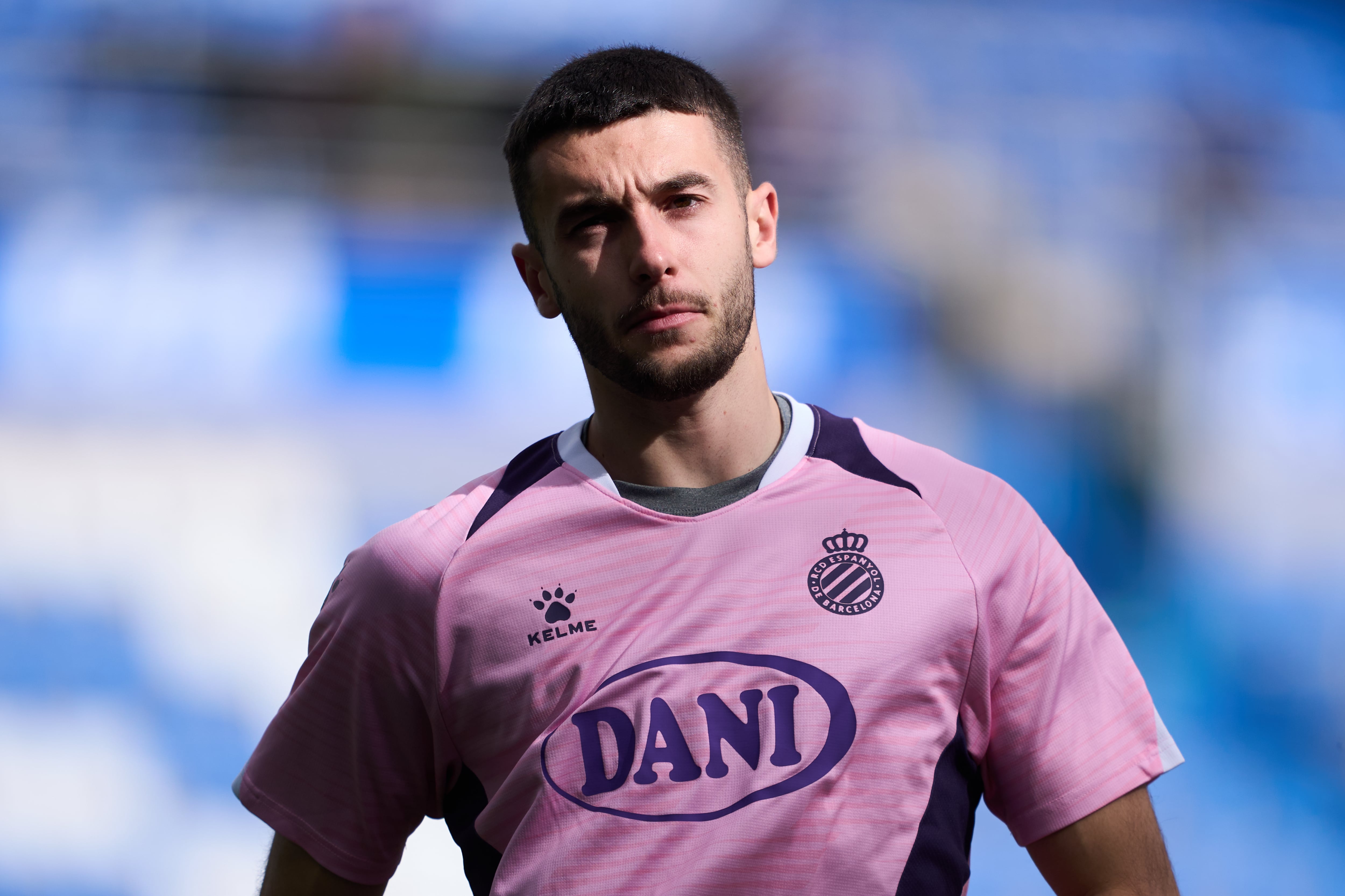 Joan García, durante la previa del choque entre el RCD Espanyol y el Deportivo Alavés