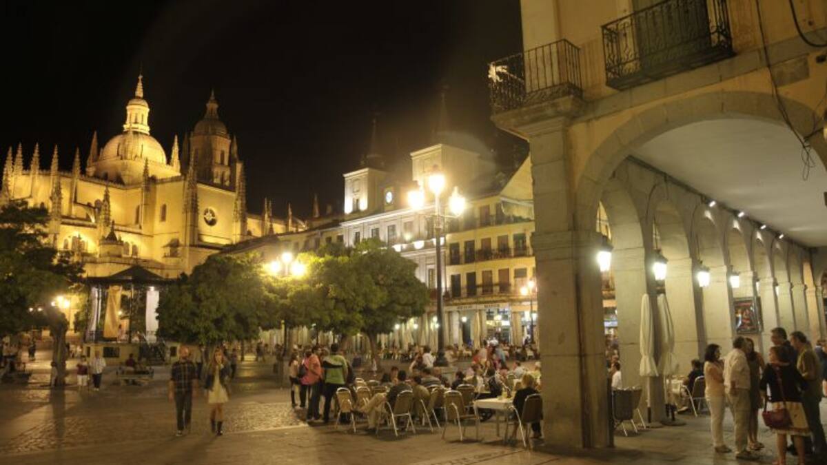 Los hosteleros no descartan movilizaciones ante la nueva ordenanza de cartelería