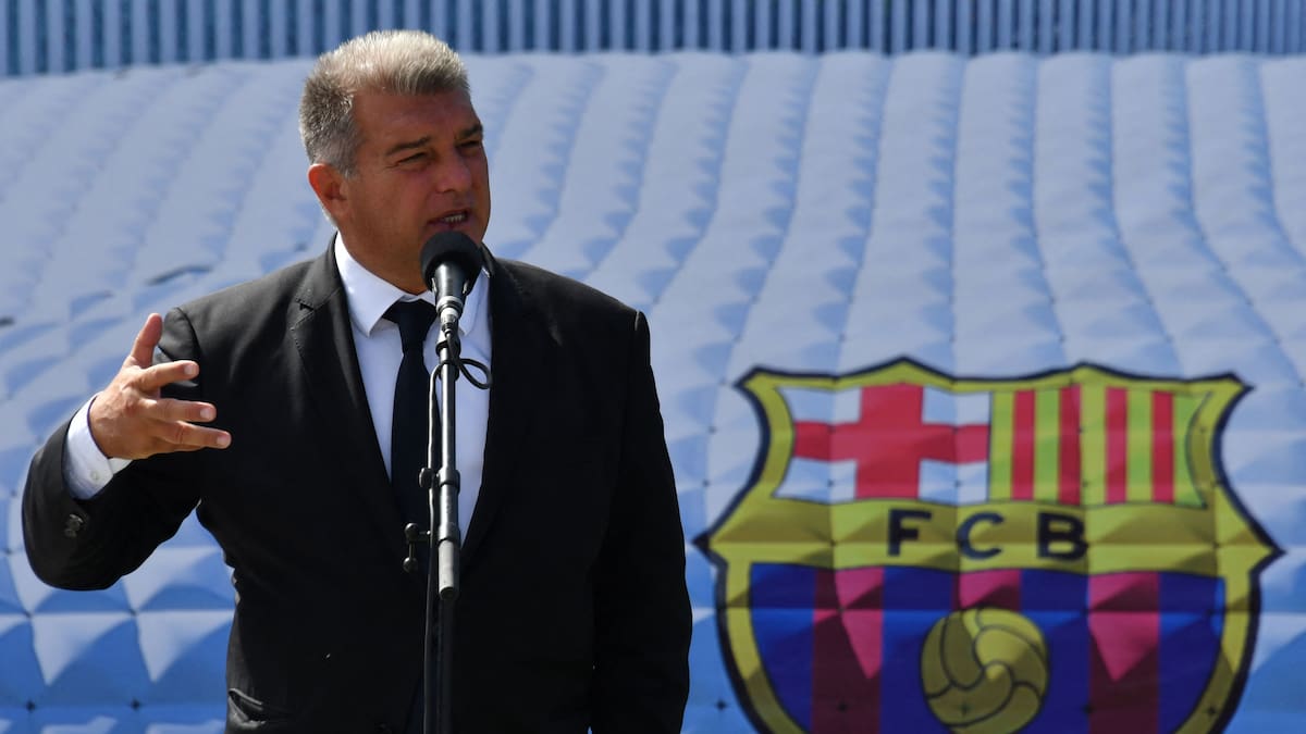 Laporta i el departament legal del Barça veuen recorregut en la denúncia per repetir el Clàssic