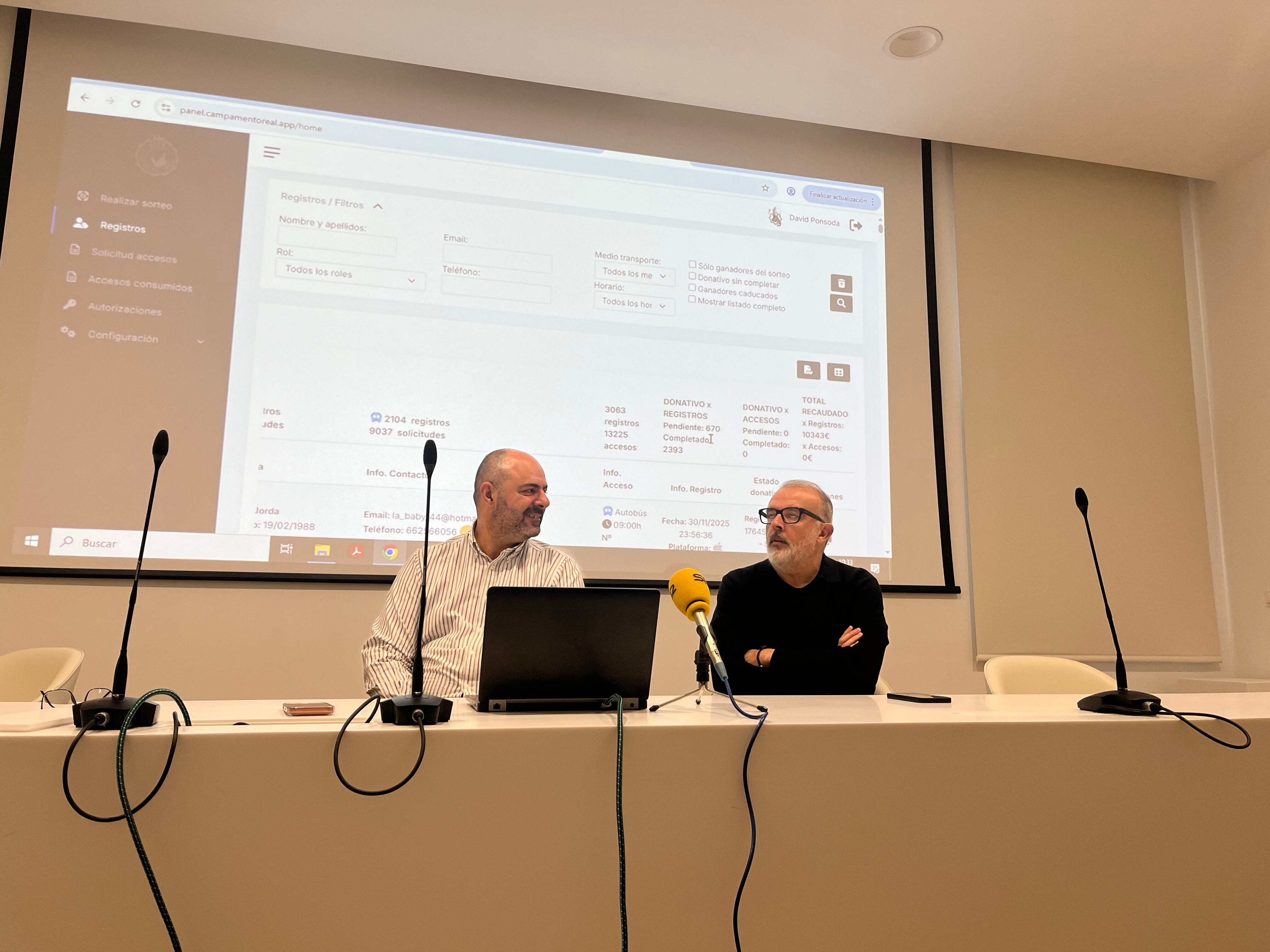 David Ponsoda y Jordi Martínez antes del sorteo de las entradas