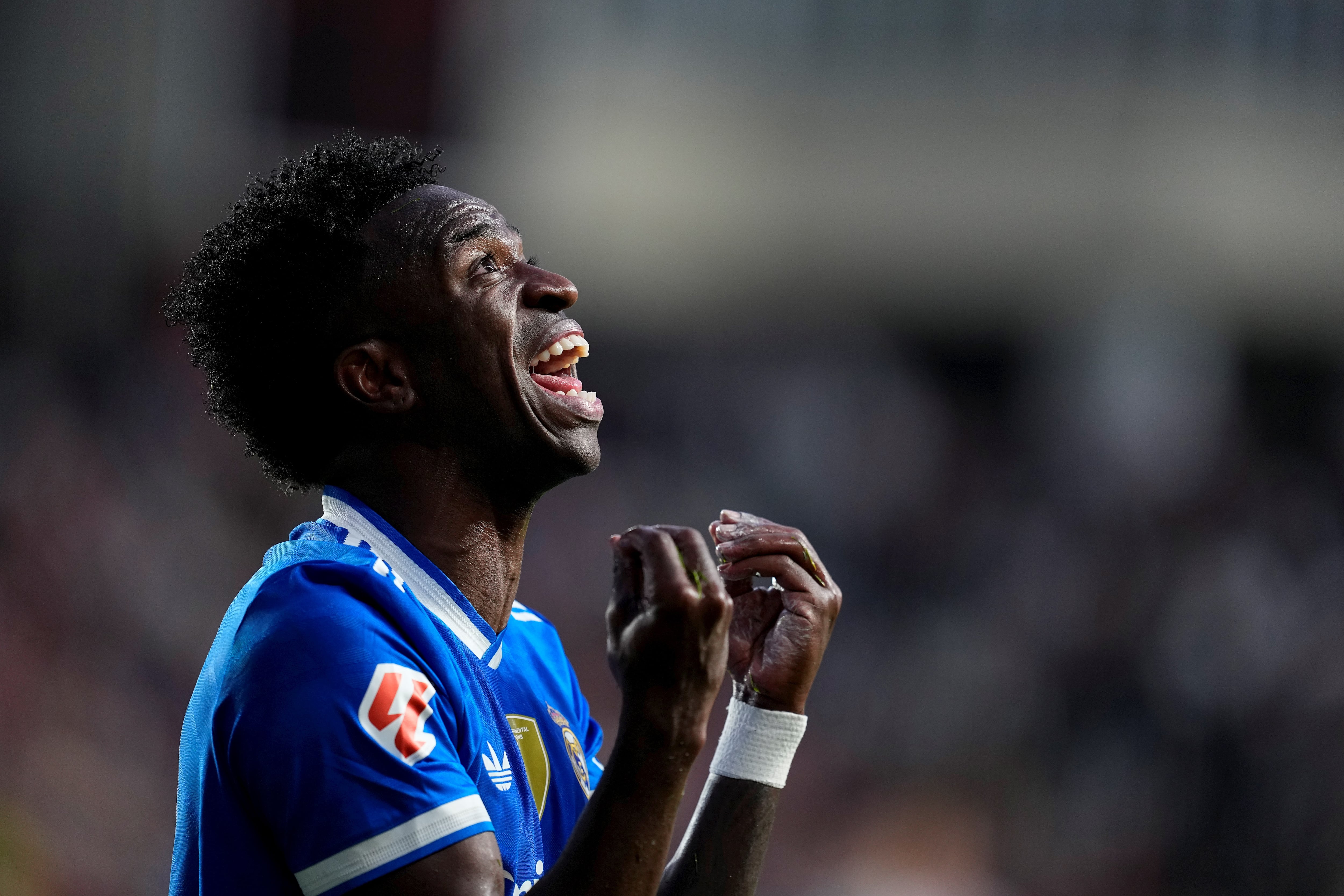 Vinicius, durante el partido entre Rayo Vallecano y Real Madrid en el Estadio de Vallecas
