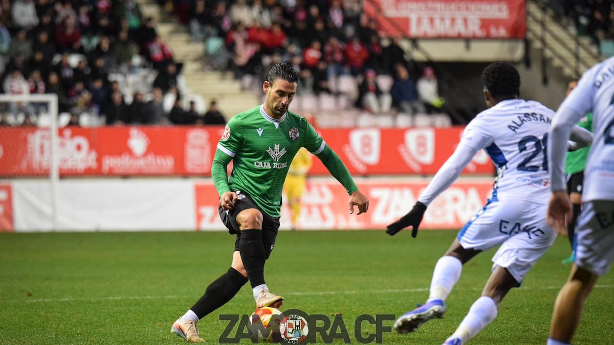 El CD Tenerife indemniza al Zamora CF con 15.000 euros por tener que jugar con su segunda equipación