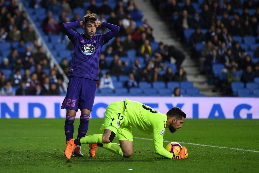 Brais Méndez durante el partido de Anoeta