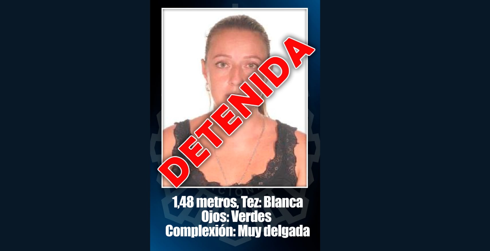 La policía detiene a Viviana Andrea Vallejo Gutiérrez.