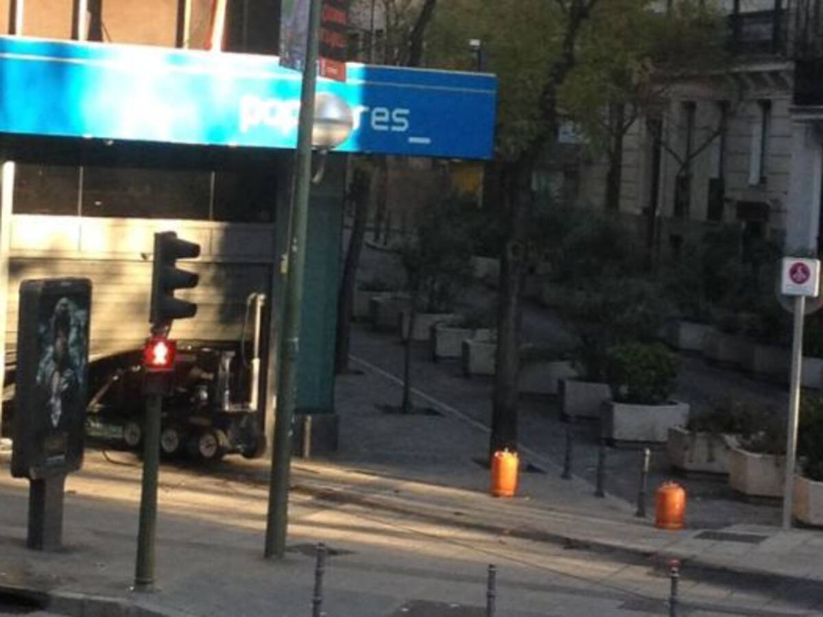 Prisión sin fianza para el hombre que empotró su coche en la sede del PP