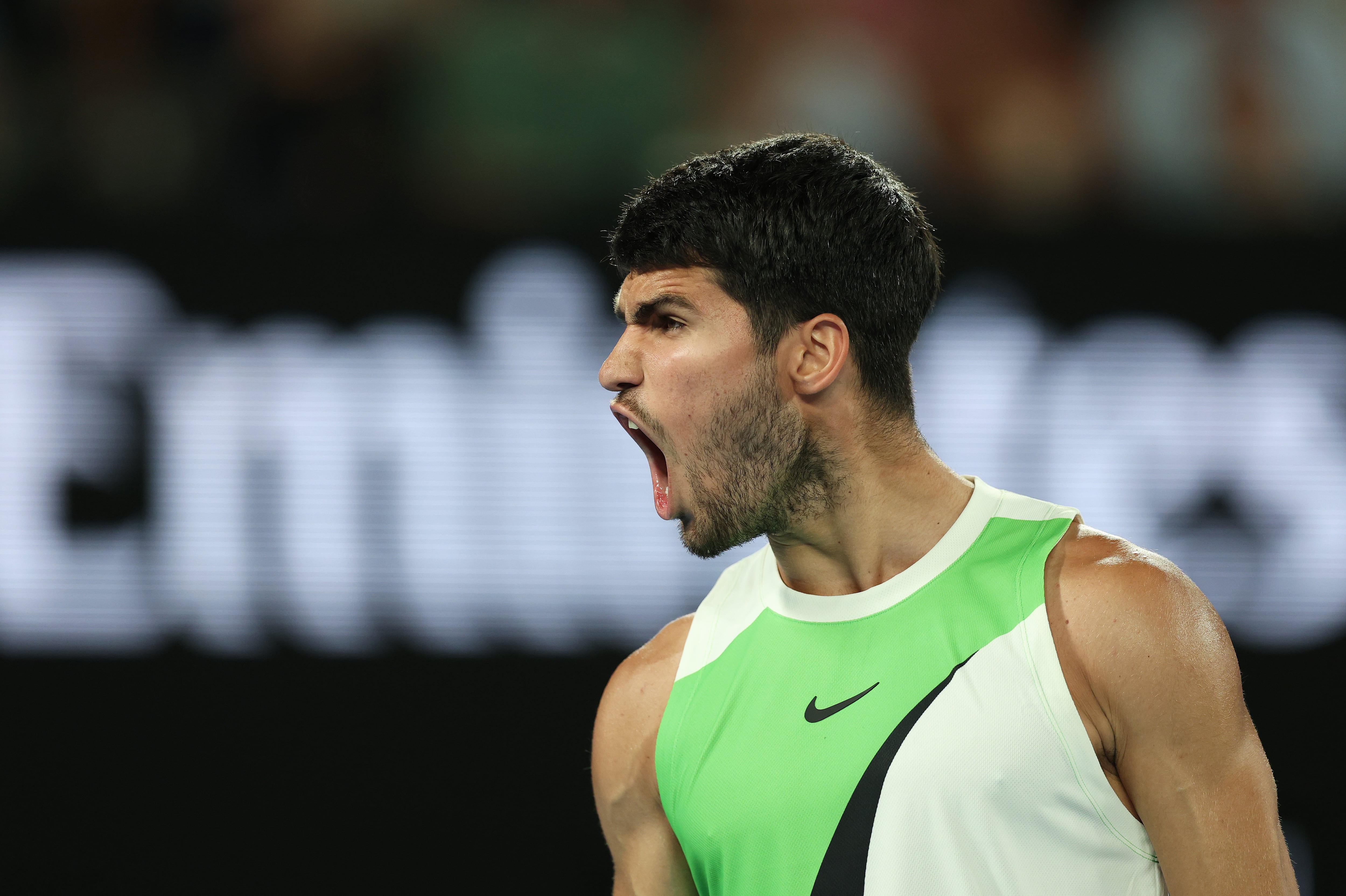 Alcaraz arrolla a De Miñaur y rompe su techo en Australia: jugará ante Zverev en semifinales
