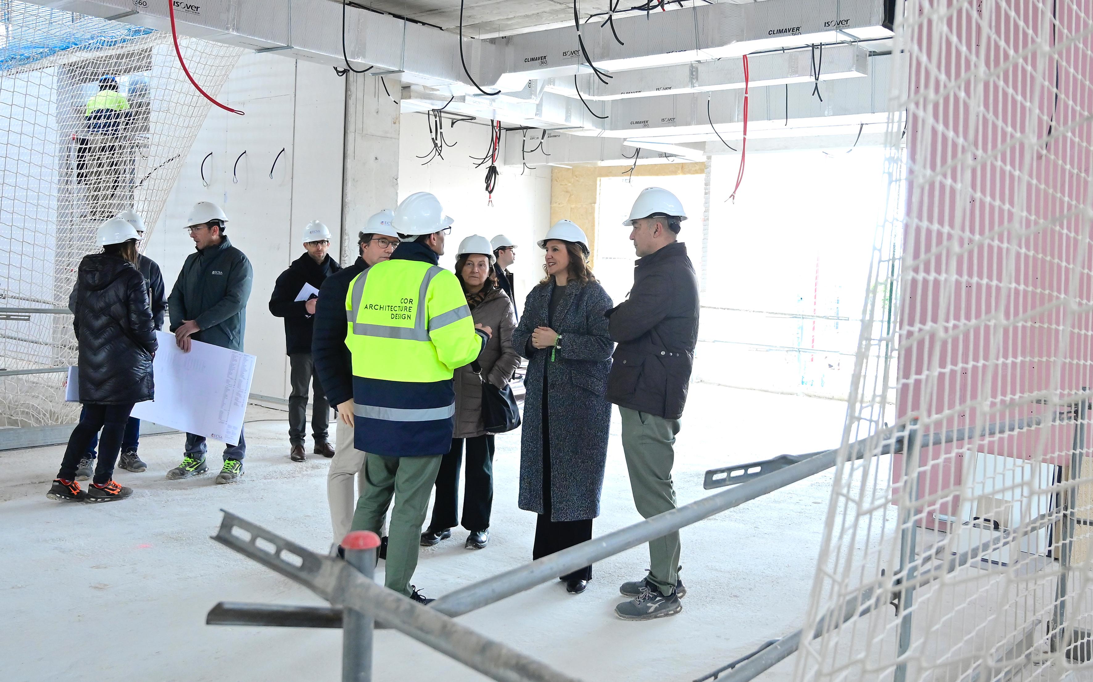 María José Catalá visita las obras del nuevo centro sociocultural de Malilla