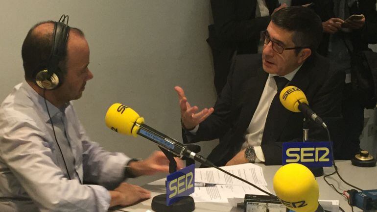 José Antonio Marcos entrevista al nuevo presidente del Congreso, Patxi López.