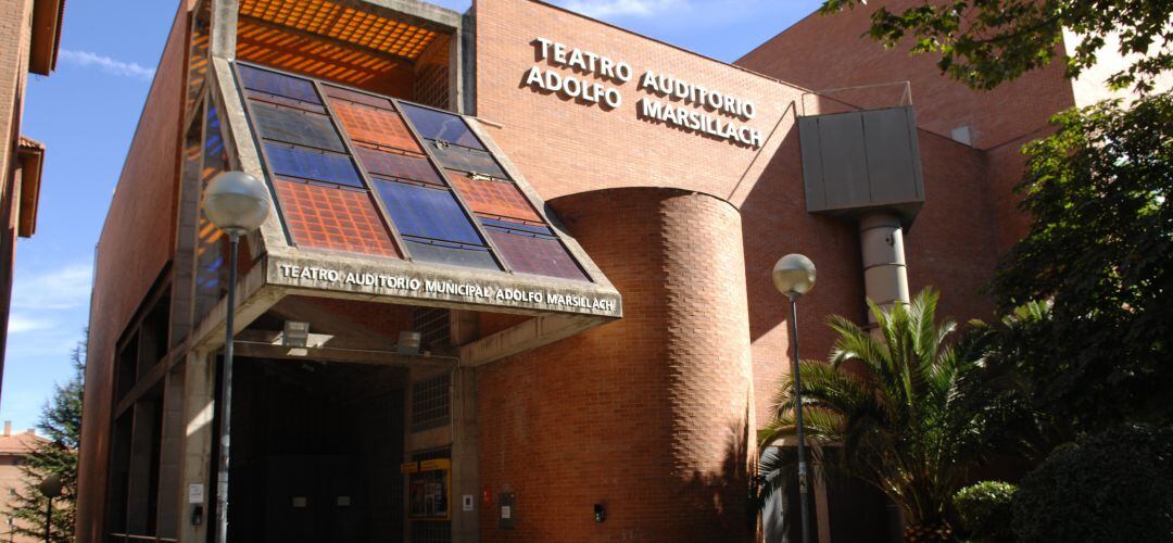 Entrada del Teatro Auditorio Adolfo Marsillach