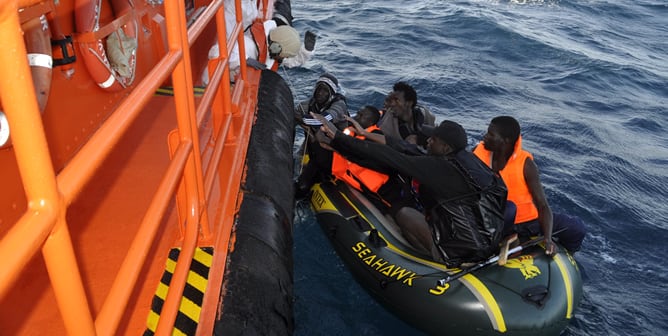 Los jóvenes procedentes del África Subsahariana vuelven a convertirse en el grupo más numeroso entre los que alcanzan la costa española en 2013