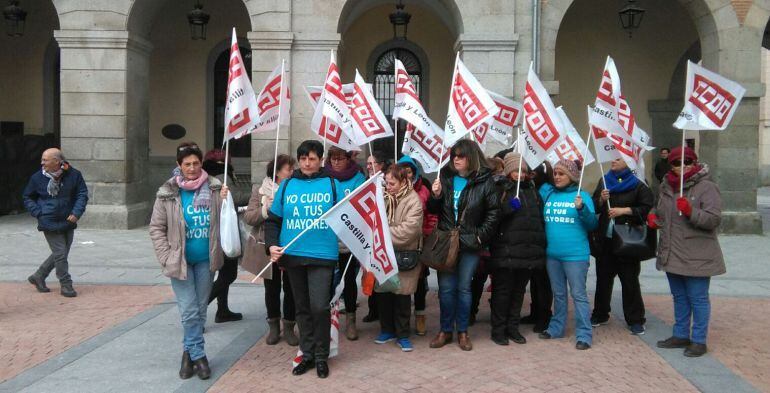 Protesta de trabajadoras del Servicio de Ayuda a Domicilio el 21 de marzo de 2018