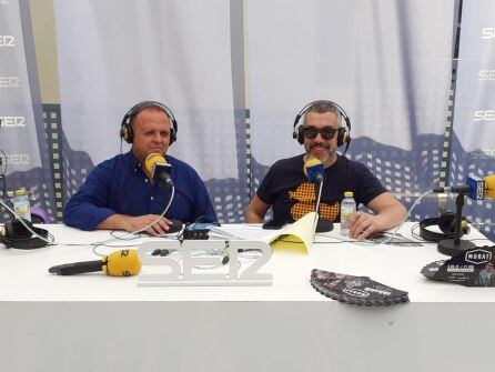 Rafael Fuentes (izquierda) Gran Pez 2020 durante la emisión del programa Hoy por hoy en su pueblo, Las Torres de Cotillas, con motivo de la fiestas patronales en agosto de 2019