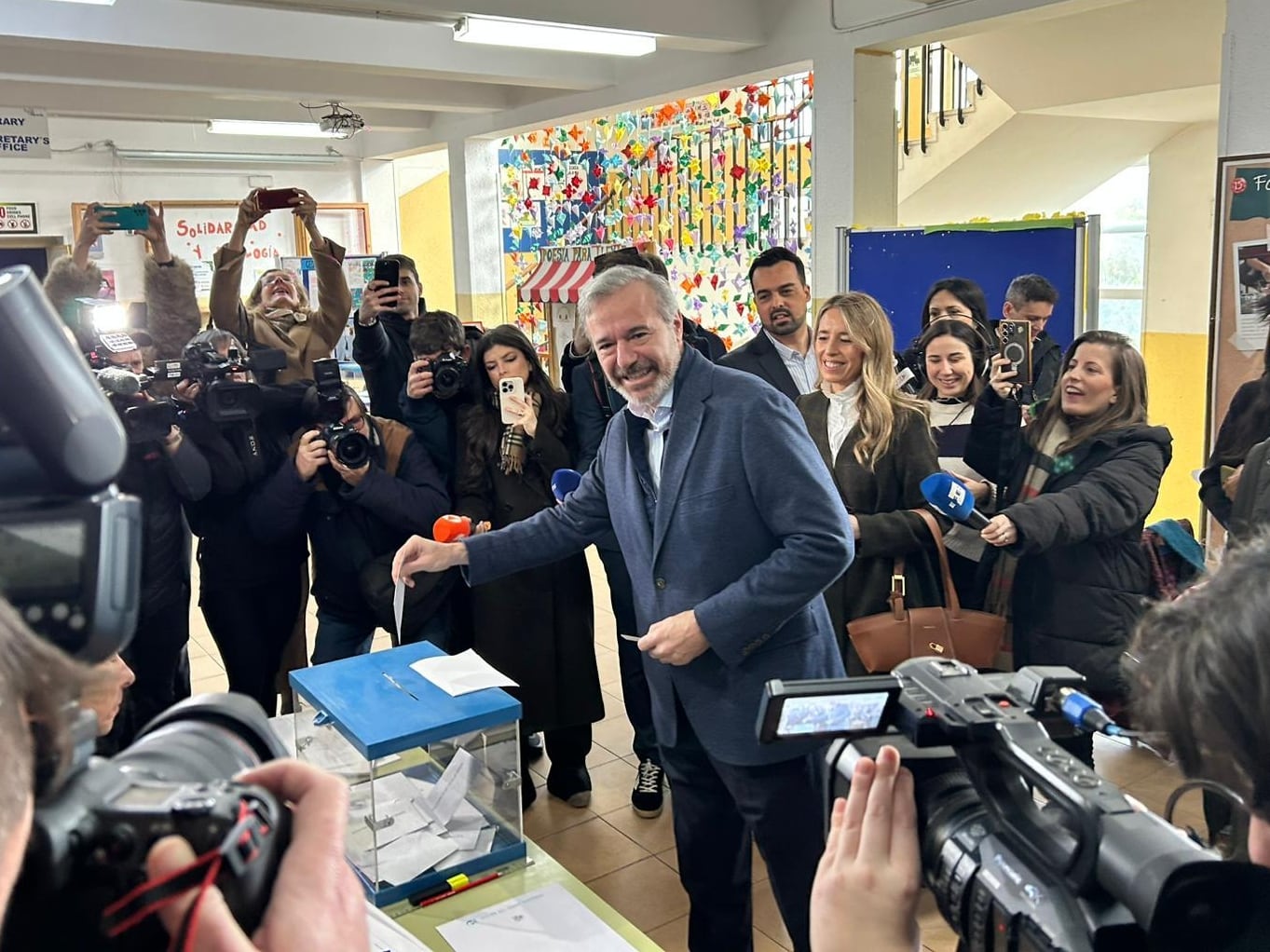 El PP de Azcón gana las elecciones en Aragón pero necesita todavía más a un Vox que duplica su fuerza