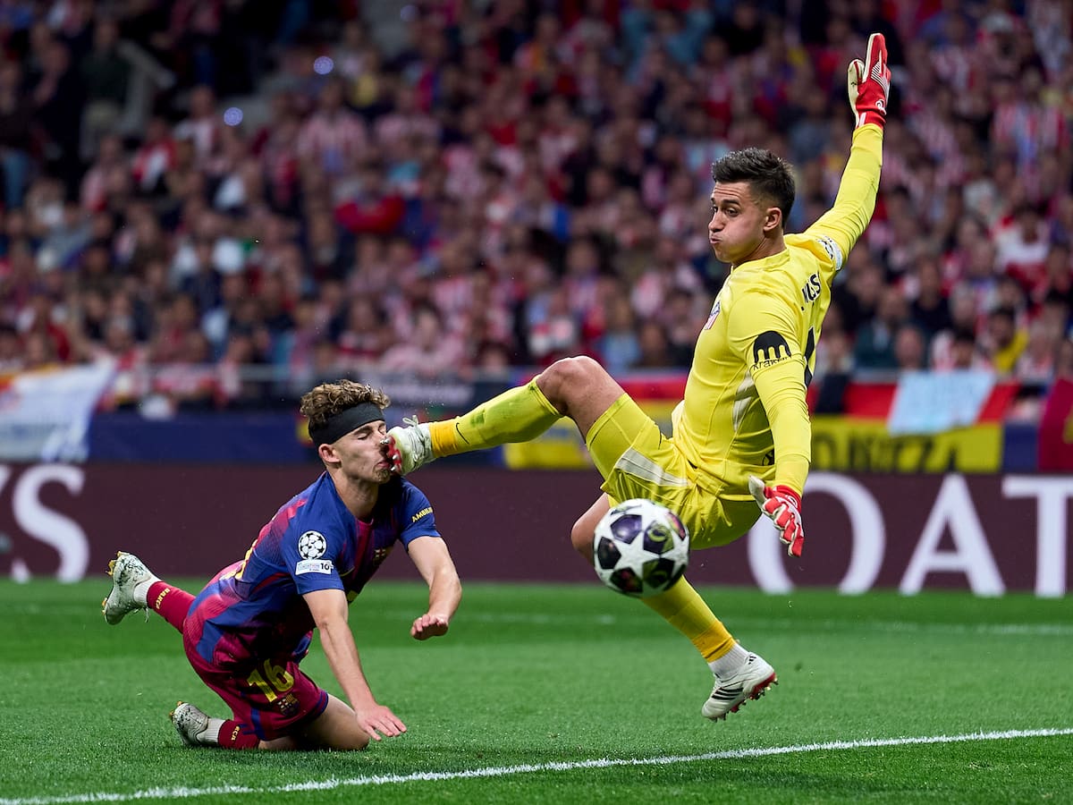 Bojan Krkic Sr., sobre la acción entre Musso y Fermín: "Es temerario"