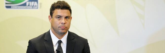 Ronaldo Nazario de Lima, que se encuentra en Madrid con motivo de un acto de promoción para la próxima Copa Confederaciones que se celebra en Brasil, charla en 'El Larguero' con José Ramón de la Morena