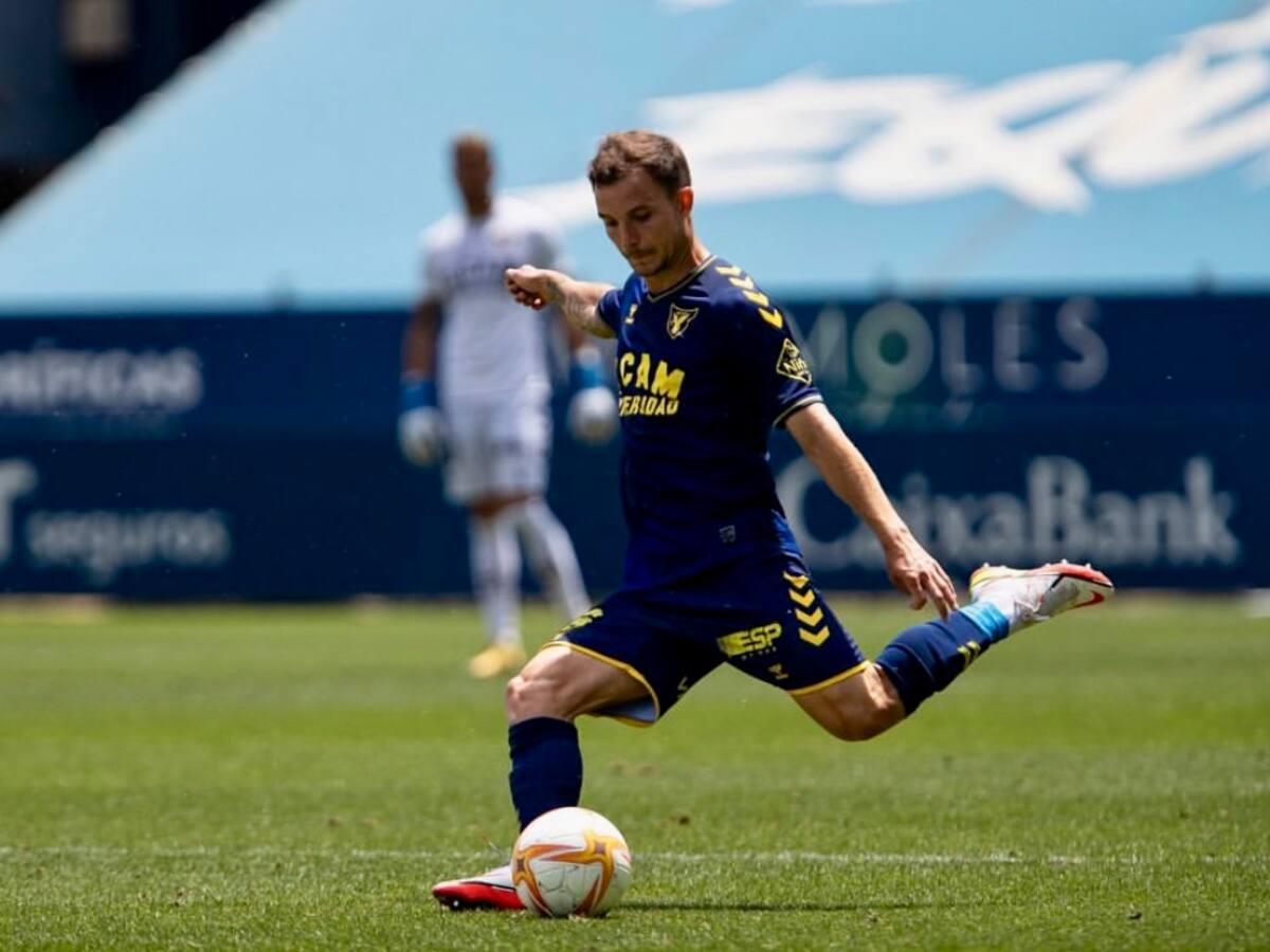 El Hércules se refuerza con el lateral izquierdo Felipe Rodríguez Chacartegui, del UCAM Murcia