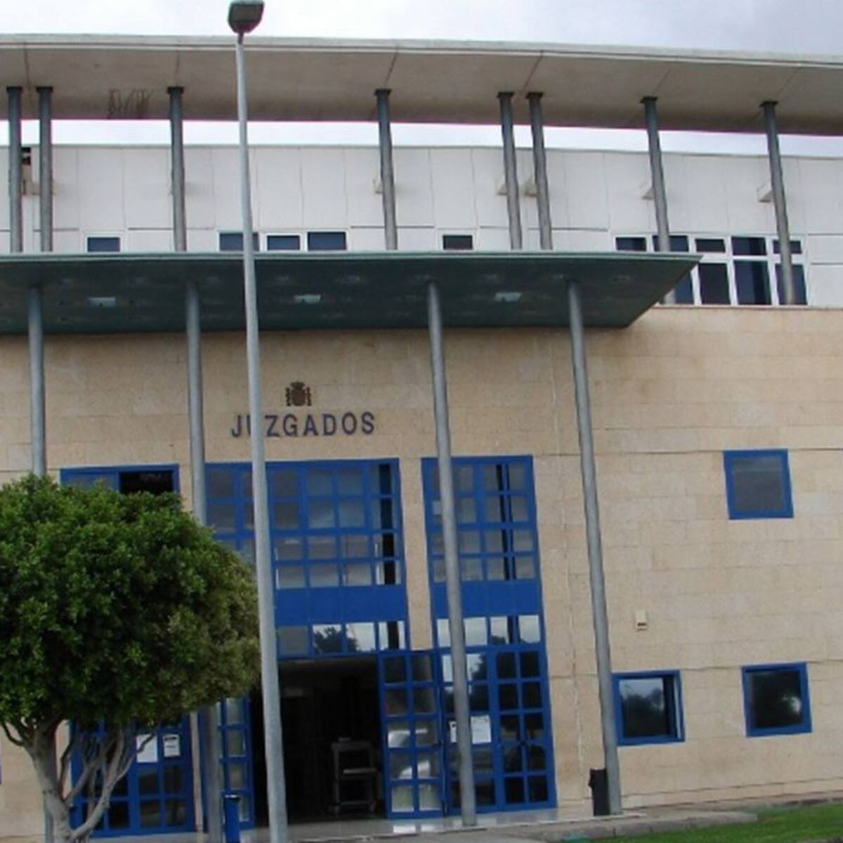 Prisión por asesinato para la mujer que dejó morir a su bebé en los baños de una clínica