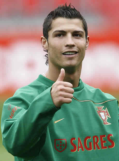 Cristiano Ronaldo, durante un entranamiento con la selección portuguesa