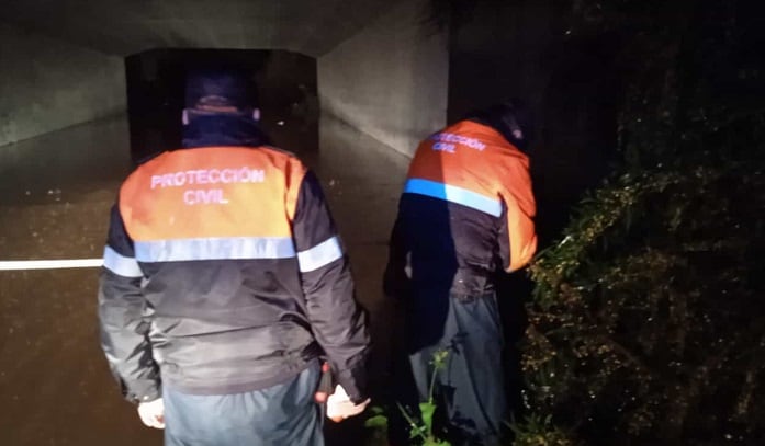 Agentes de Protección Civil esta madrugada