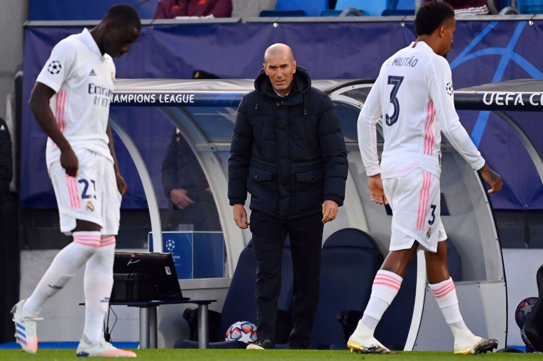 Zidane, durante el partido contra el Shakhtar.