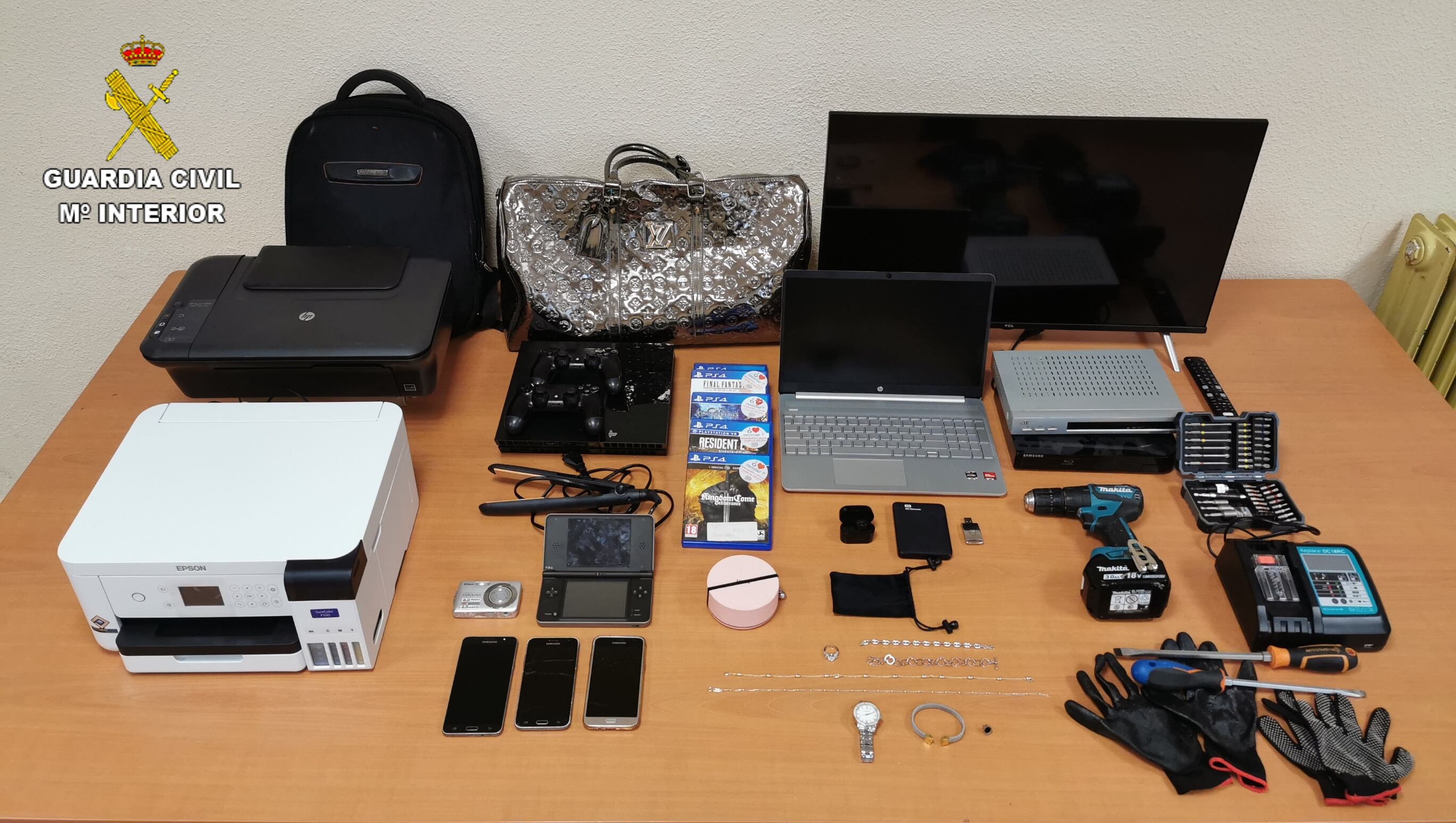Se han recuperado videoconsolas, teléfonos móviles y objetos de valor sustraídos