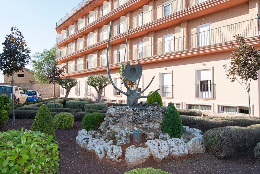 Fachada de la residencia &quot;Fonda Oriental&quot; de La Roda