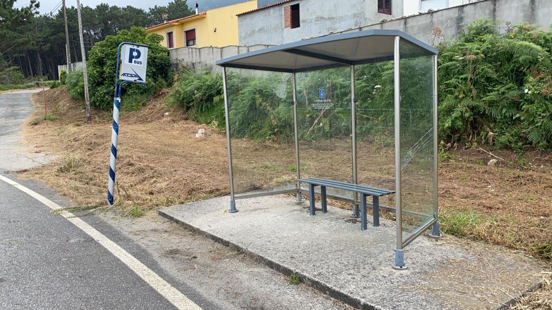 Parada de autobús en O Rosal.