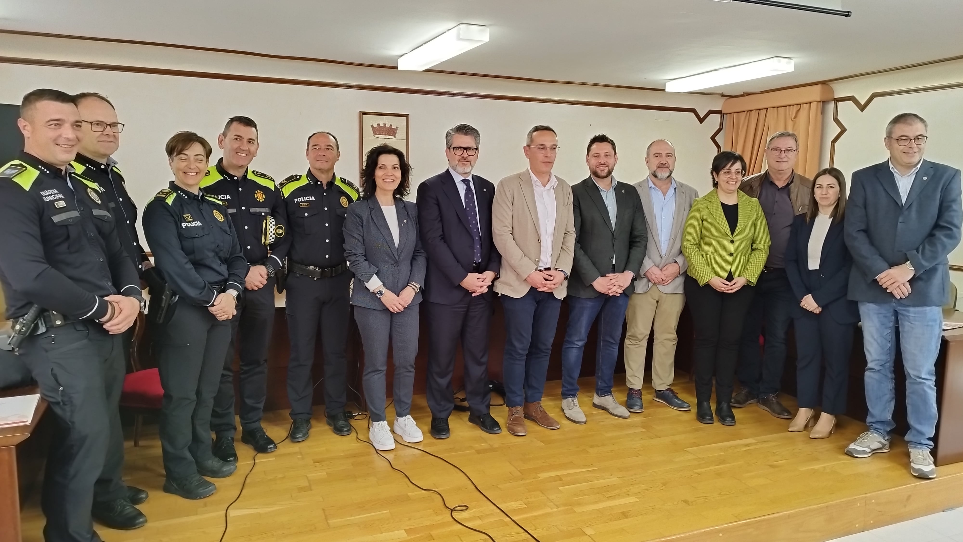 Alcaldes, regidors i cossos de seguretat dels municipis implicats