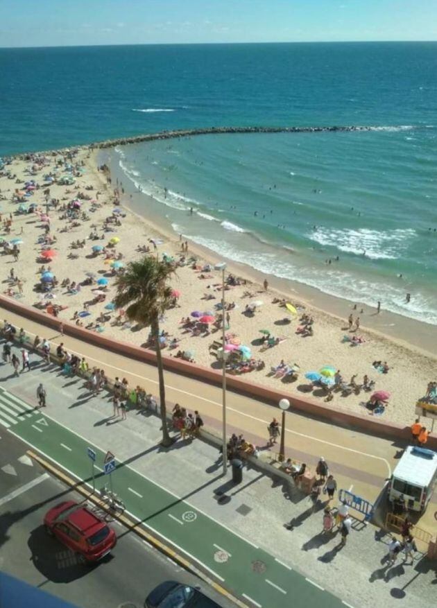 Playa Santa María del Mar cuando fue cortada por completarse el aforo