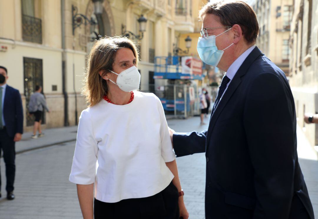 Encuentro entre la ministra y Ximo Puig