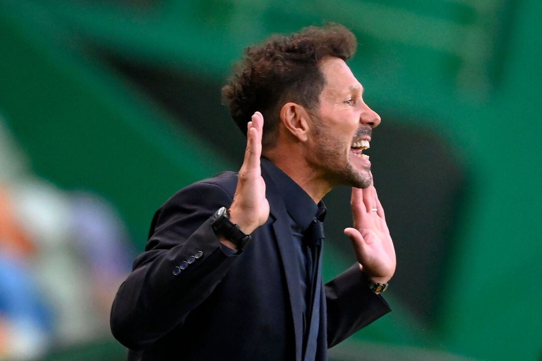 Simeone, durante el partido contra el Leipzig. 