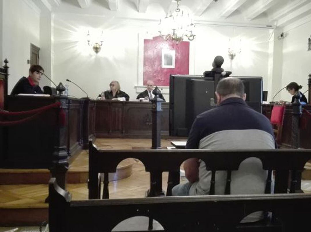 Momento del juicio por abusos sexuales en la Audiencia Provincial en junio de 2018