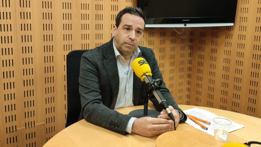 Imanol Lasa en los micrófonos de Radio San Sebastián