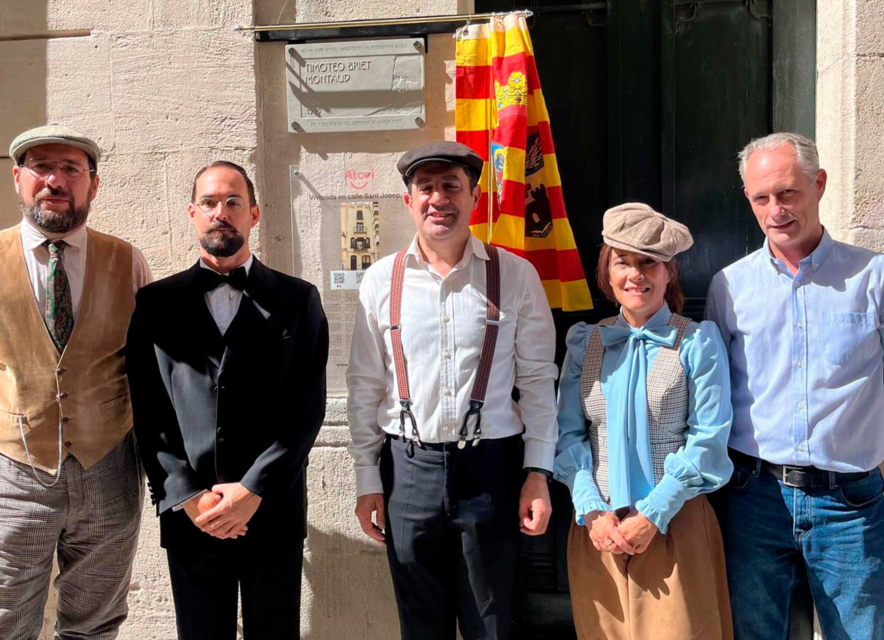 Àlex Cerradelo, Carlos Sellés, Toni Francés, Lorena Zamorano y el representante de la familia de Timoteo Briet