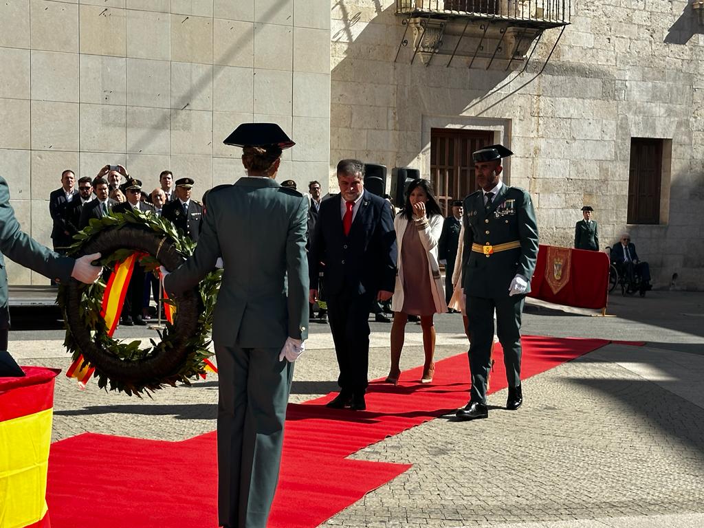 Parada de la guardia civil en Villena