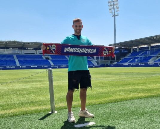 Diego González en su presentación como jugador de la SD Huesca