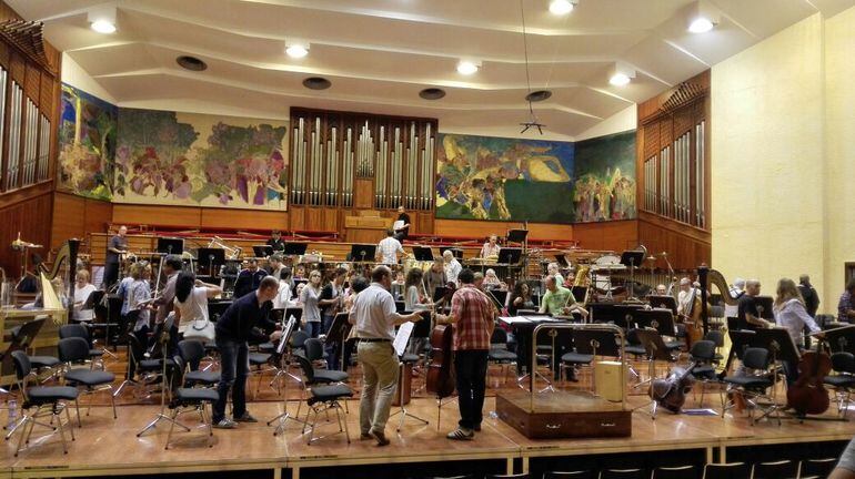 Ensayo de la OSE de cara a su participación en La Biennale