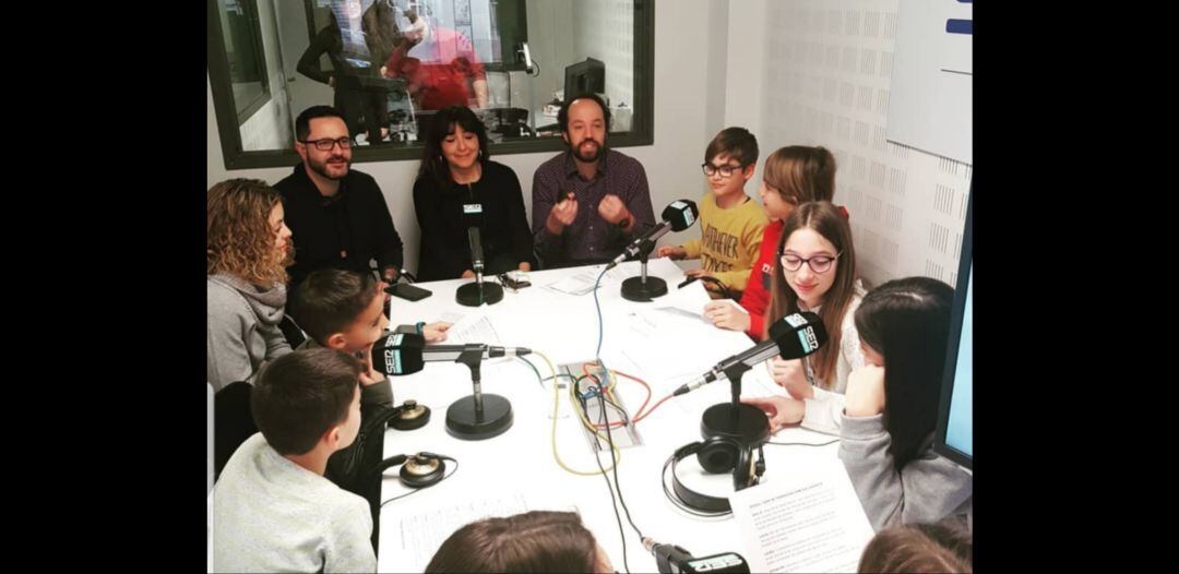 Alumnat de 6è de primària de l&#039;Escola Els Ganxets de Reus