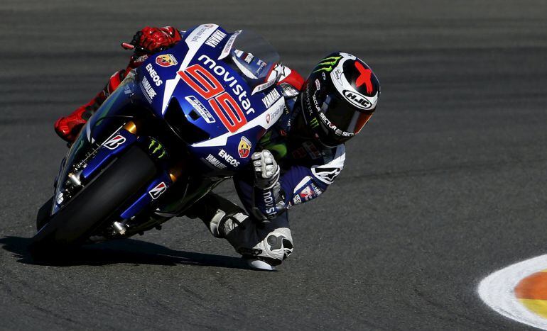 Jorge Lorenzo, durante la primera toma de contacto en Cheste 