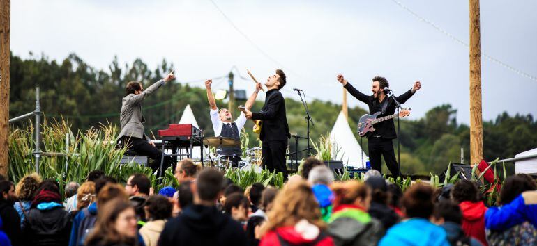 El grupo, durante un concierto