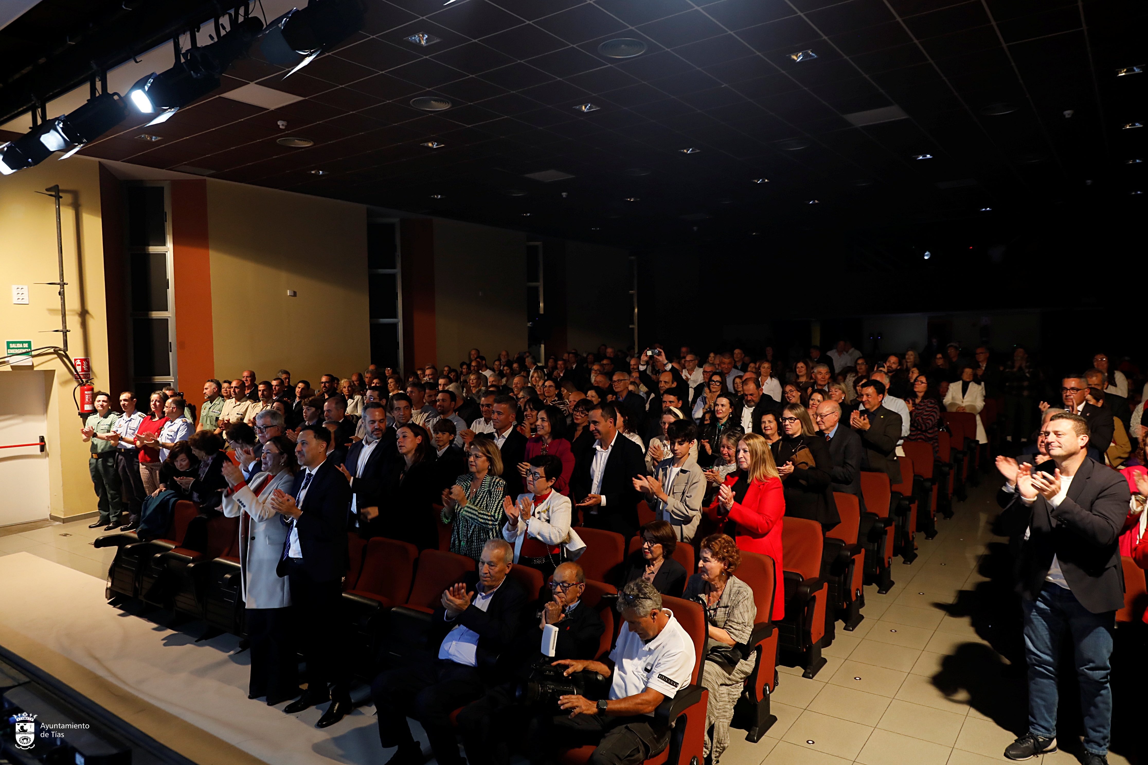 Público asistente al acto de reconocimiento a Mamerto Cabrera.